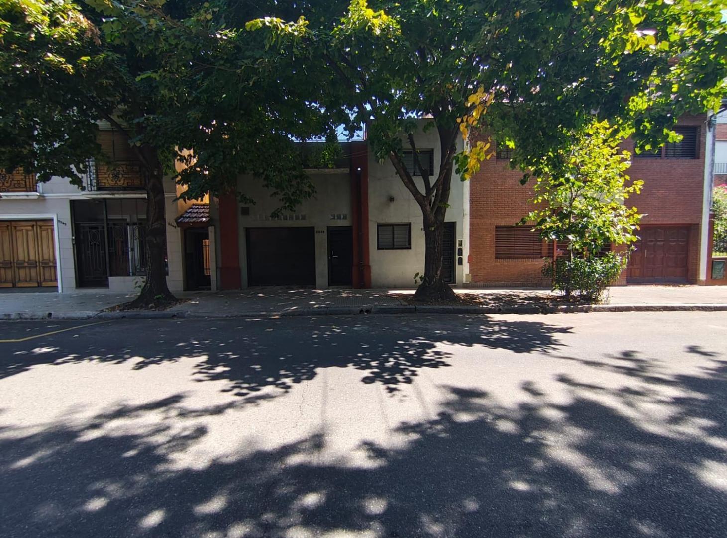 VENTA - PH en Villa Luro con local independiente y cochera