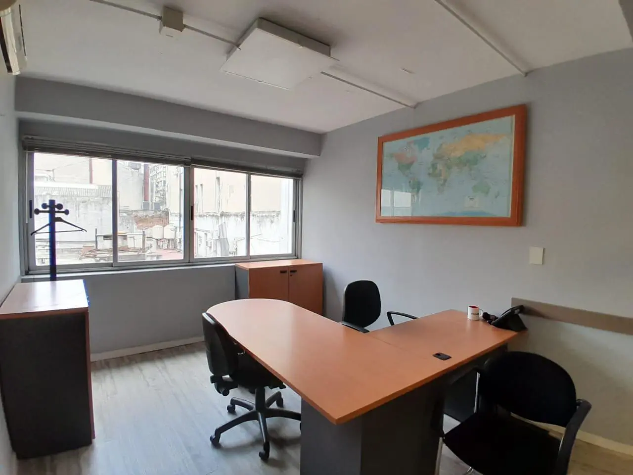 Venta piso de oficina remodelado  en Maipú y Lavalle 5