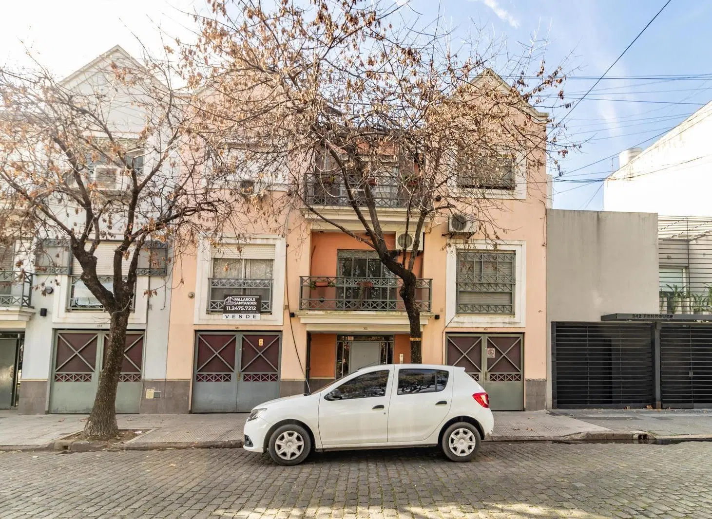 Venta de Tríplex 3 Ambientes con Patio y Parrilla vista a la Plaza – Villa Luro 2