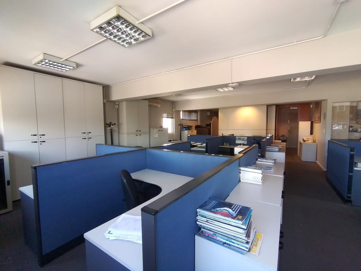 Foto de Oficina en piso alto con vista abierta - Venta / Alquiler, imagen 3
