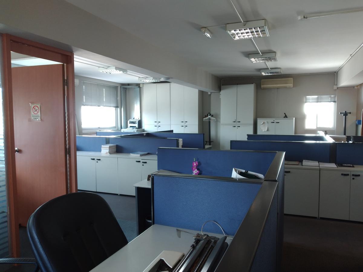 Foto de Oficina en piso alto con vista abierta - Venta / Alquiler, imagen 4