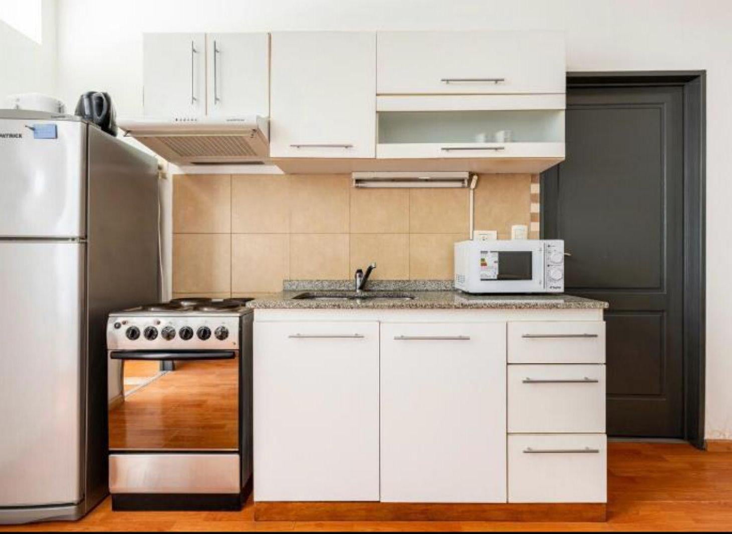Foto de Increíble Monoambiente Dividido Amoblado c/ Gran Terraza Propia – Villa, imagen 2