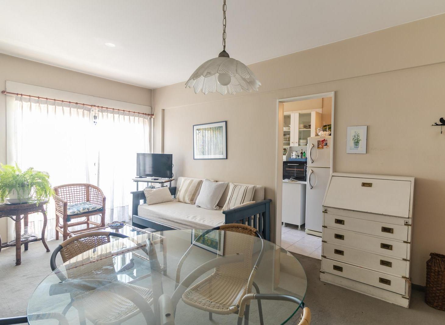 Foto de Venta Departamento 2 Amb balcón vista abierta boulevard San Isidro, imagen 1