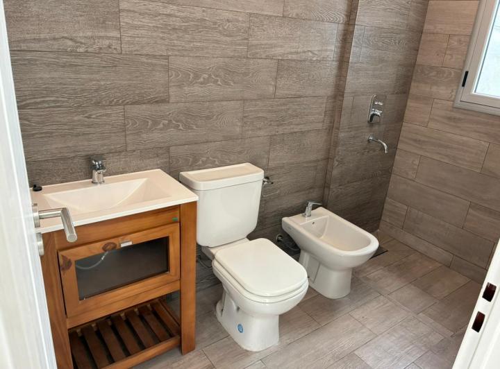 Alquiler departamento 2amb a estrenar con balcón parilla - Bernal 4