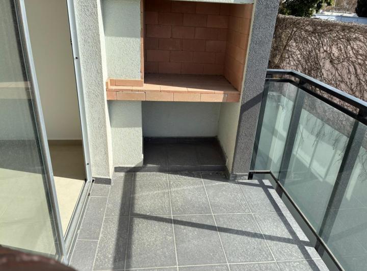 Alquiler departamento 2amb a estrenar con balcón parilla - Bernal 2