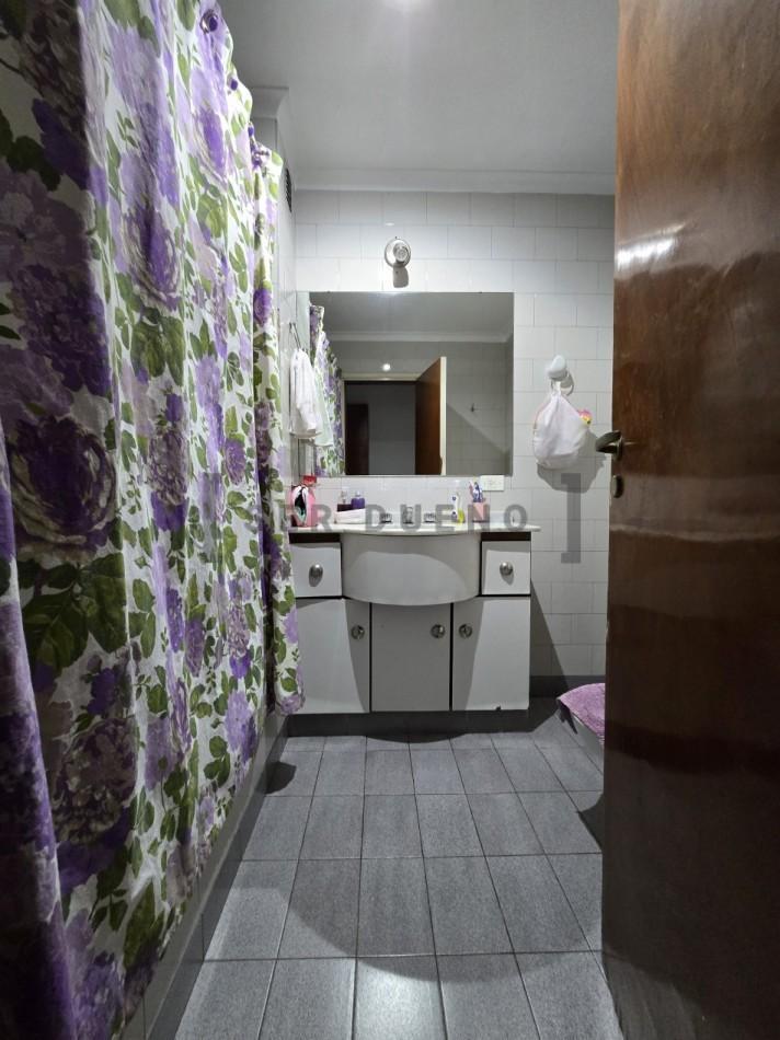Departamento 4 Dorm. en Av Belgrano - Cuarto Piso Frente con Cochera [ Ser Dueño ] 3