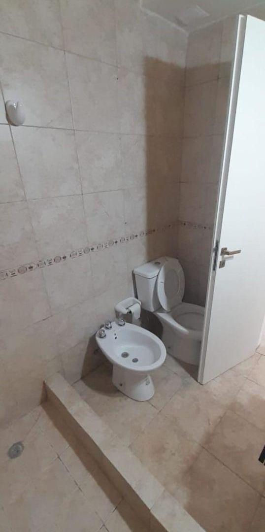 Foto de Departamento de 38 m² con 1 dormitorio en alquiler en Morón, imagen 4