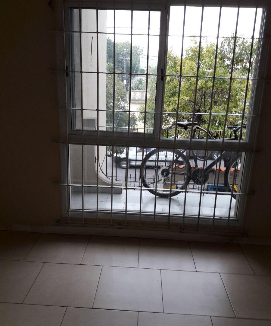 Foto de Departamento de 24 m² en alquiler en Morón, imagen 1