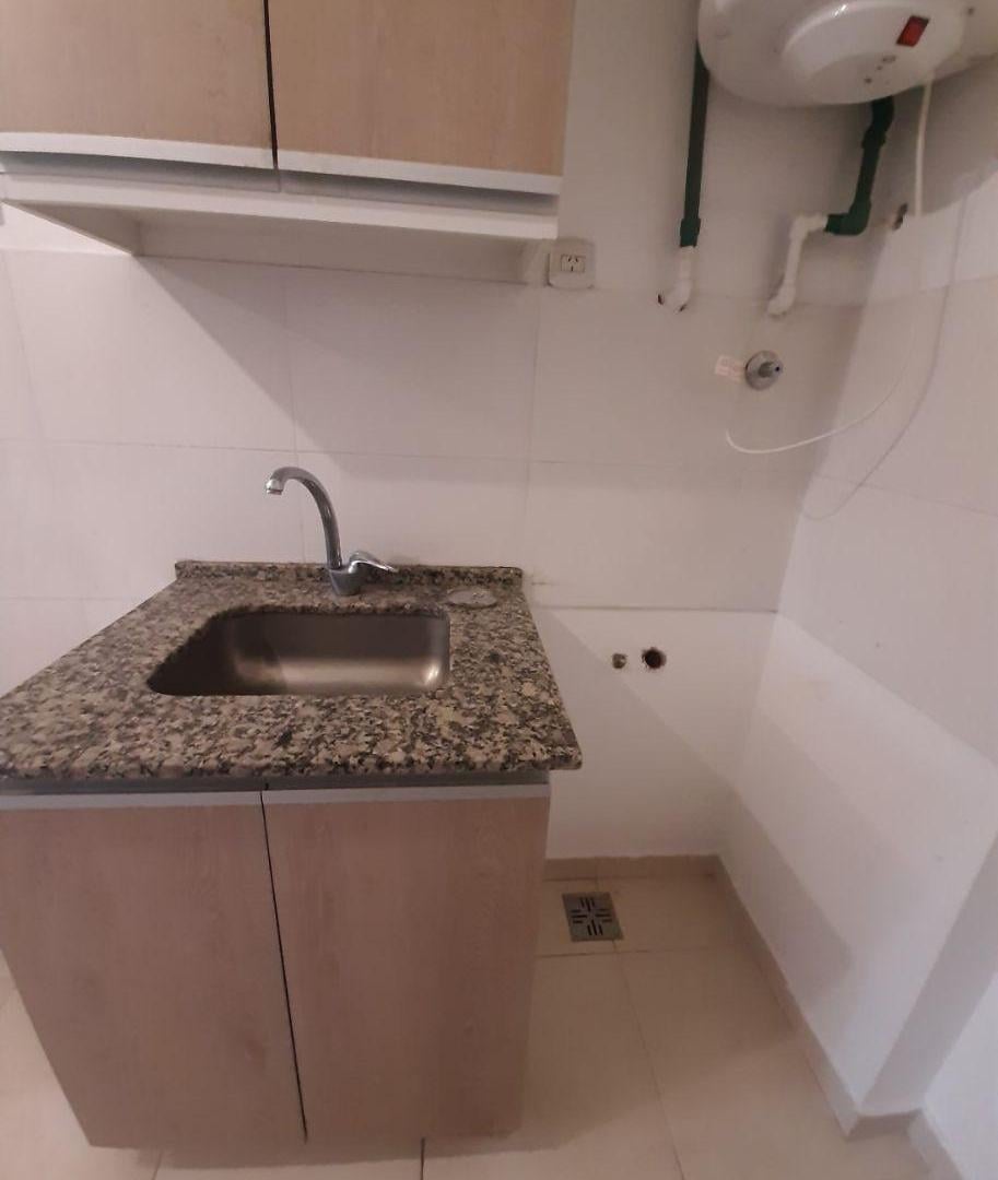 Foto de Departamento 2 ambientes y cochera en alquiler en Morón, imagen 3