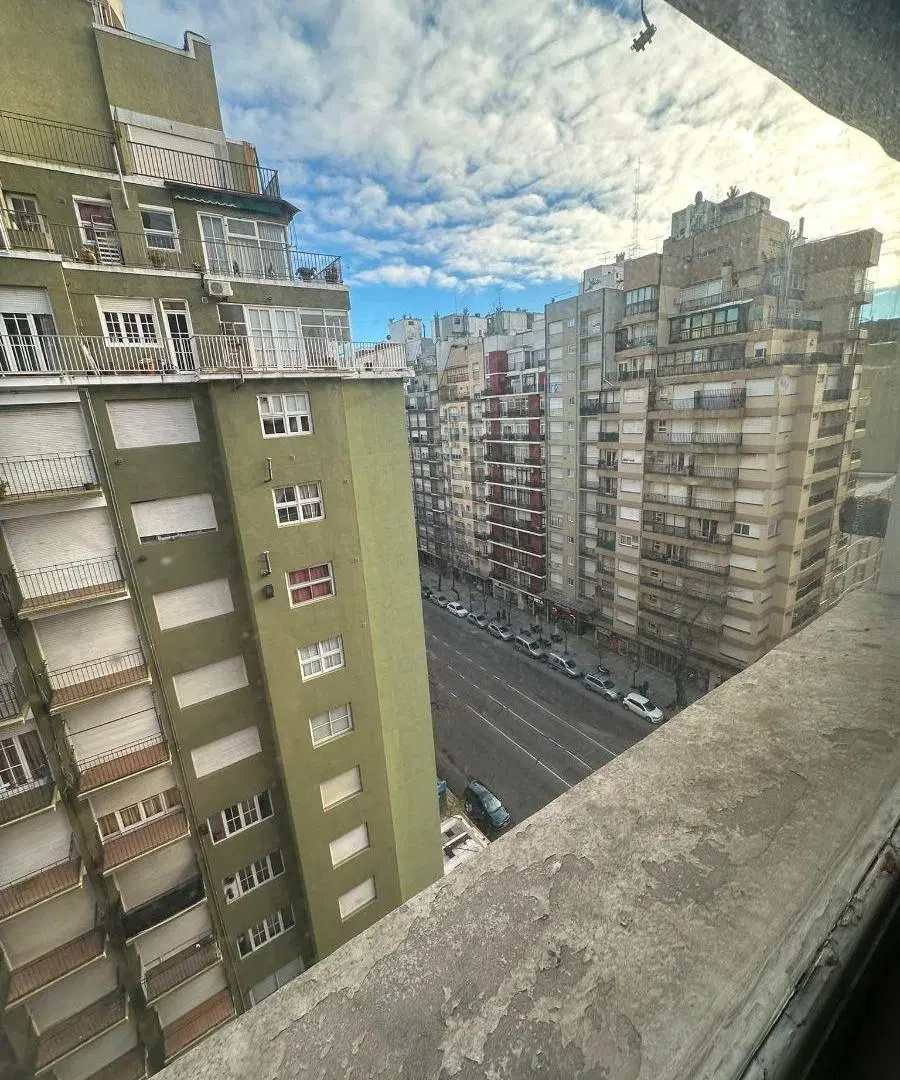 DEPARTAMENTO DE 2 AMBIENTES A LA CALLE – PLAZA COLÓN 3
