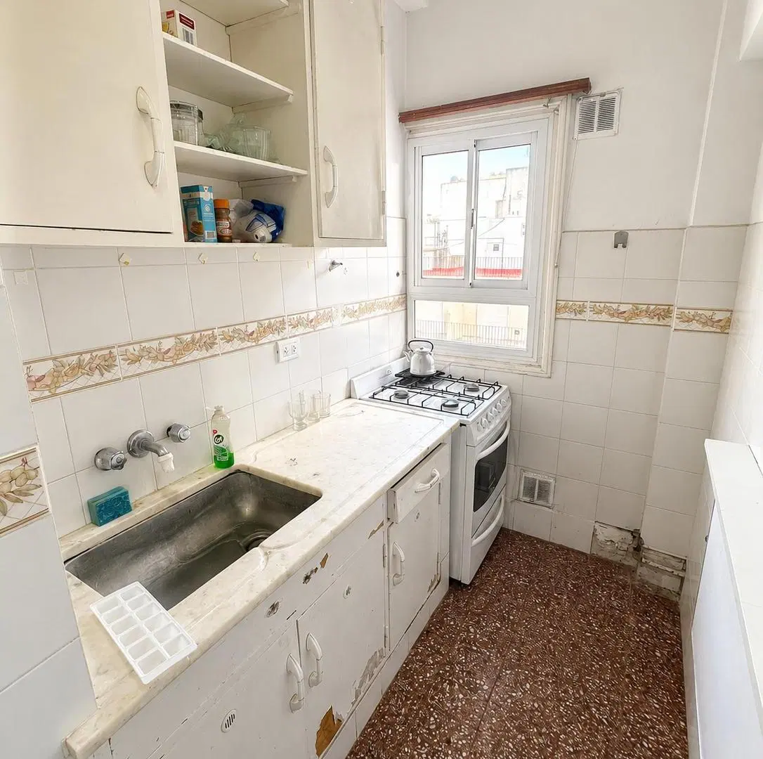 DEPARTAMENTO DE 2 AMBIENTES A LA CALLE – PLAZA COLÓN 2