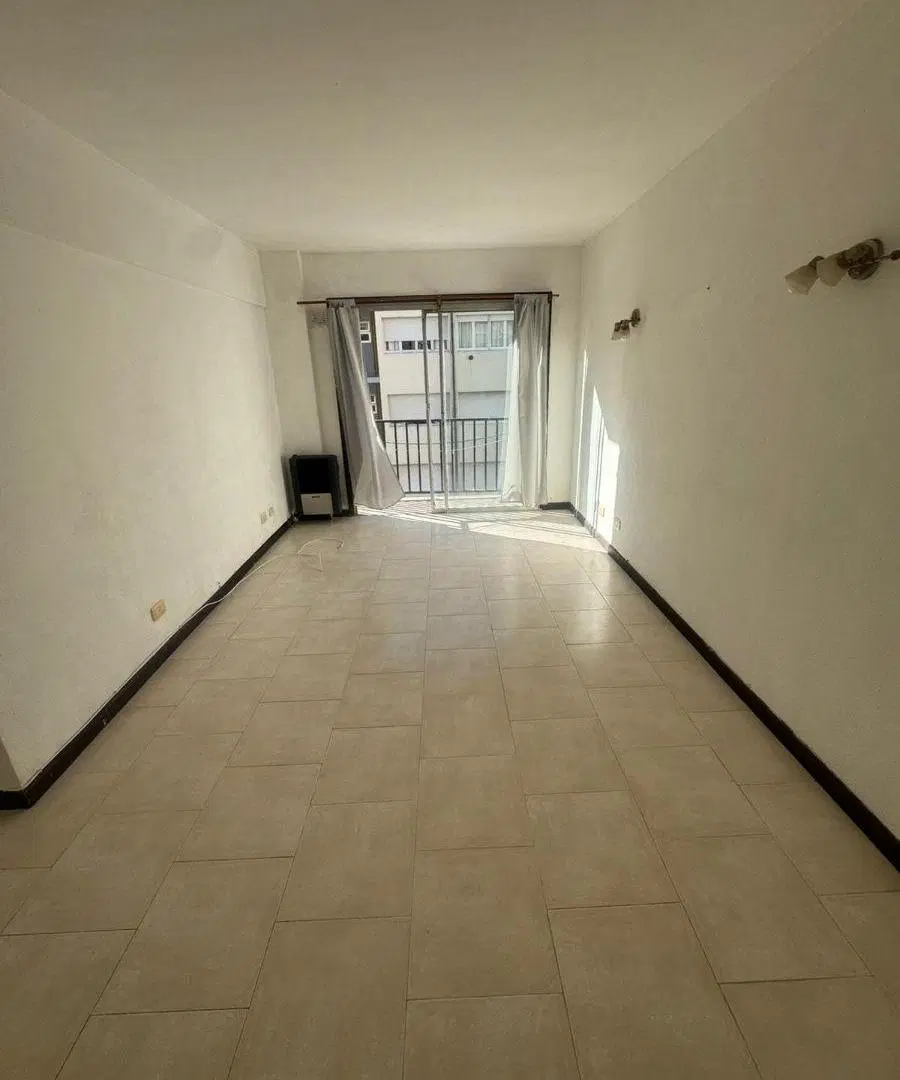 VENTA DEPTO 3 AMB CPN BALCON A LA CALLE PLAZA COLON 1