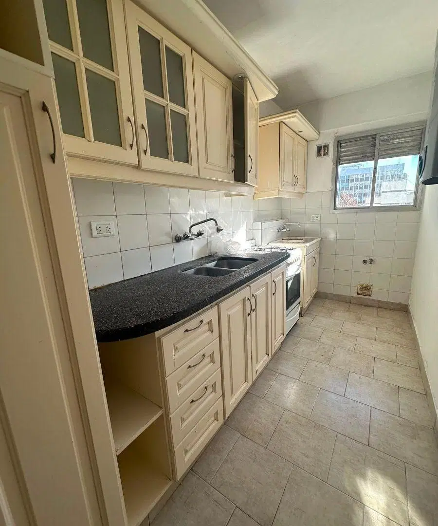 VENTA DEPTO 3 AMB CPN BALCON A LA CALLE PLAZA COLON 3