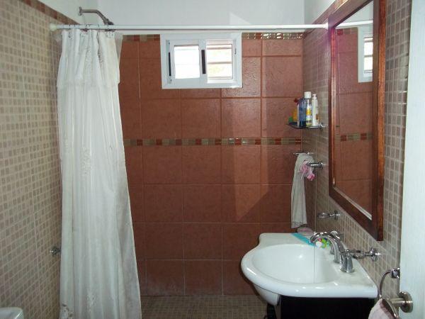 Casa en Venta, Excelente Ubicación en El Centro de Canning 4