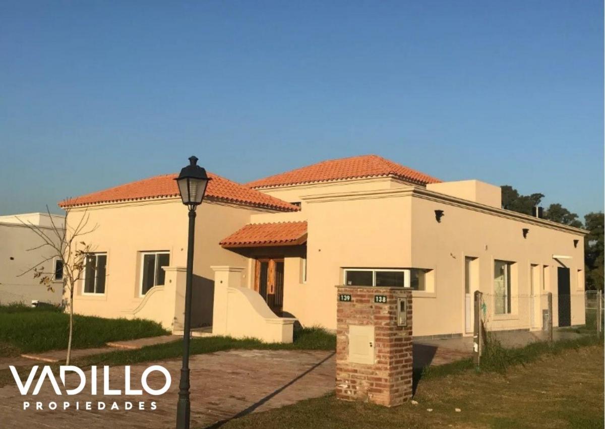 Casa en Venta en Santa Juana, estilo colonial Mexicano.