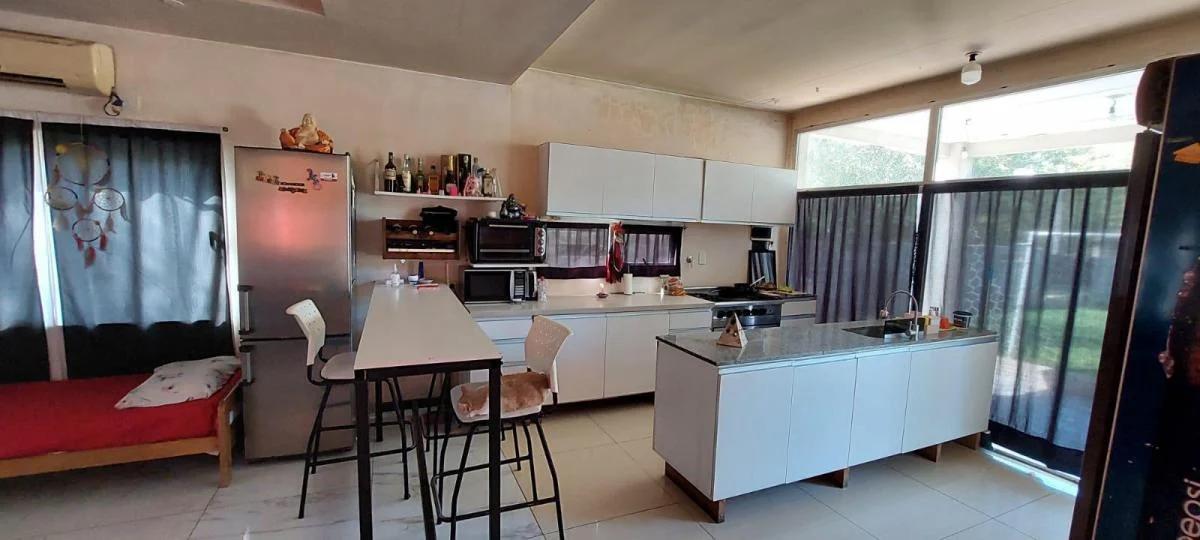 Foto de VENTA- 2 Casas en un mismo lote, Barrio Parque La Celia, imagen 2