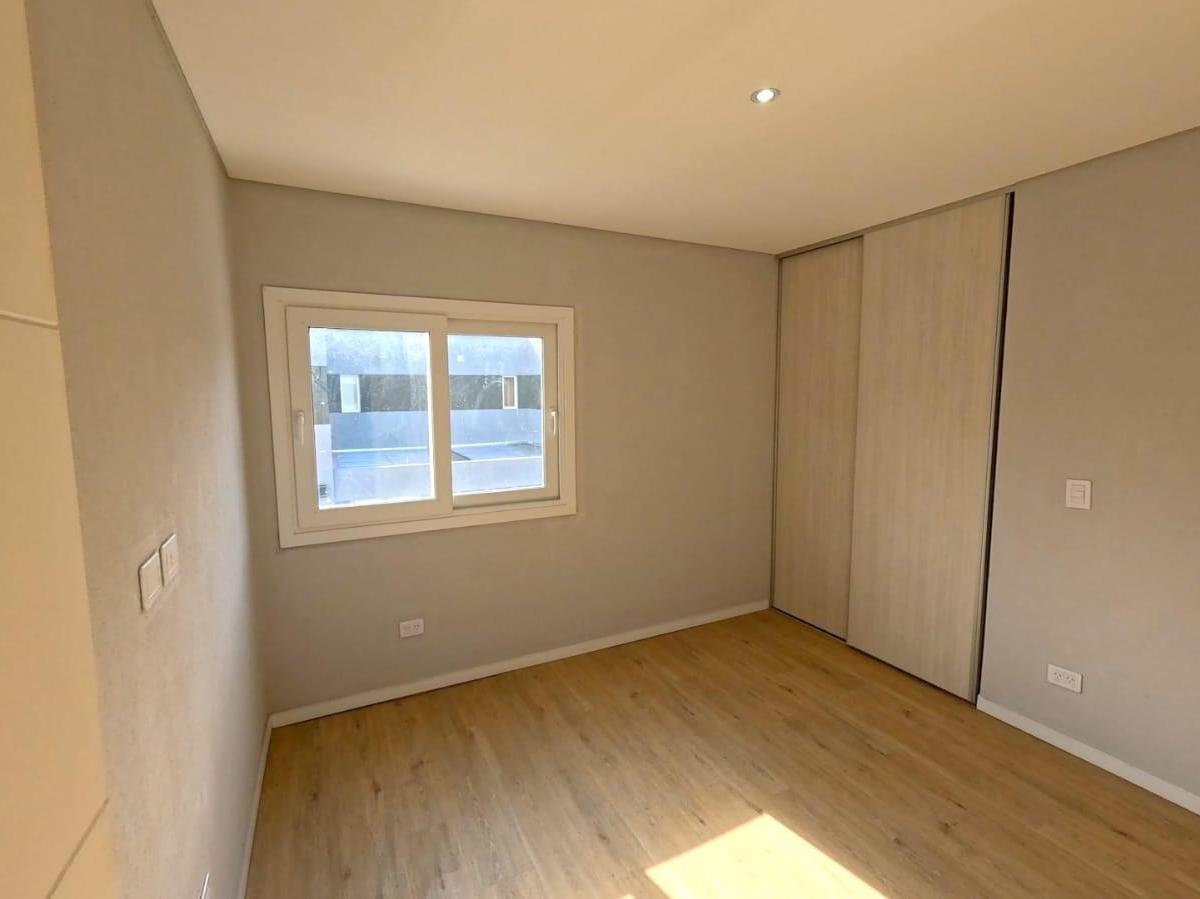 HERMOSO DUPLEX EN VENTA EN EL CORAZÓN DE CANNING -