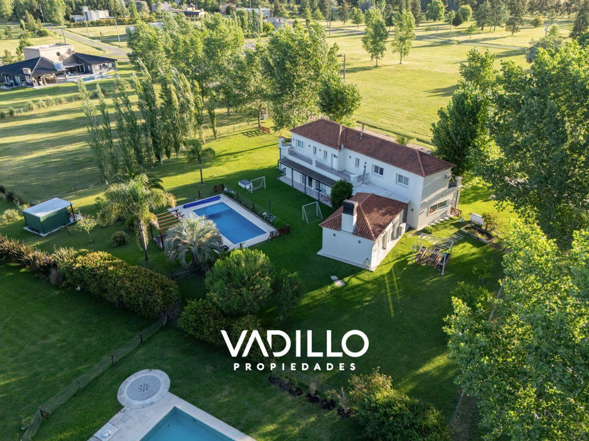 HERMOSA CASA EN VENTA, BARRIO FINCAS DE SAN VICENTE, SECTOR