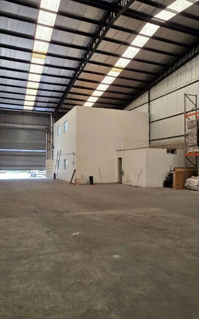 NAVE INDUSTRIAL EN ALQUILER , 1200M2 - PARQUE INDUSTRIAL CAN 3