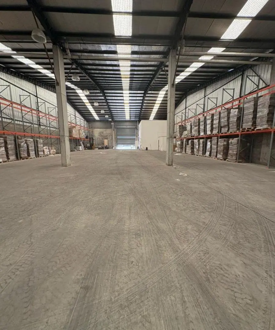 NAVE INDUSTRIAL EN ALQUILER , 1200M2 - PARQUE INDUSTRIAL CAN 5