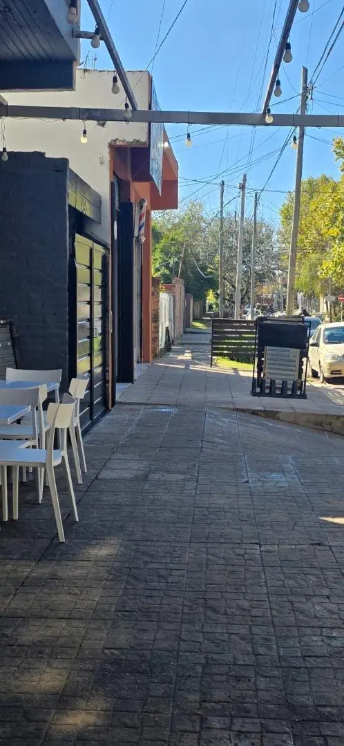 LOCAL EN EZEIZA EN ALQUILER A METROS DEL HOSPITAL. 5