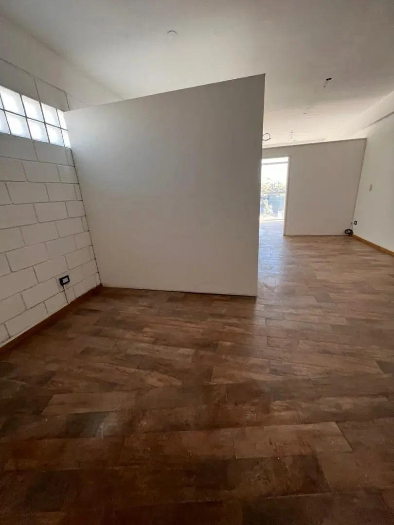 HERMOSA OFICINA EN VENTA, EDIFICIO CON FRENTE A RUTA 58, MAR 4