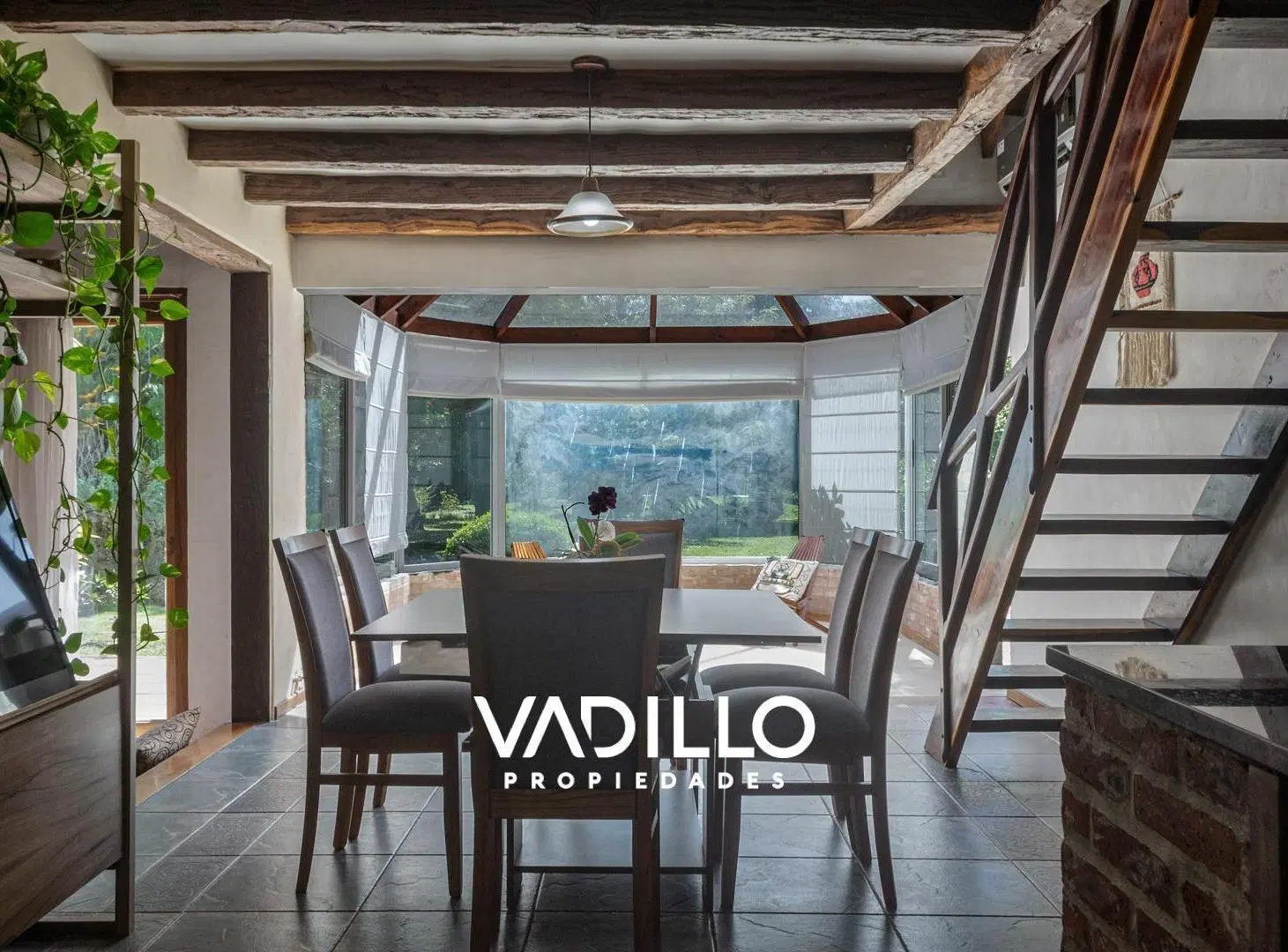 Hermosa Chalet en Barrio Parque Las Naciones, Oportunidad !! 8