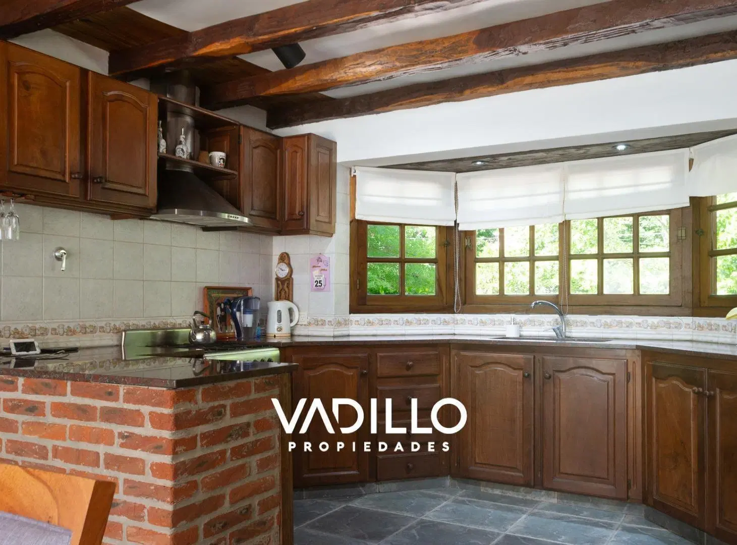 Hermosa Chalet en Barrio Parque Las Naciones, Oportunidad !! 5
