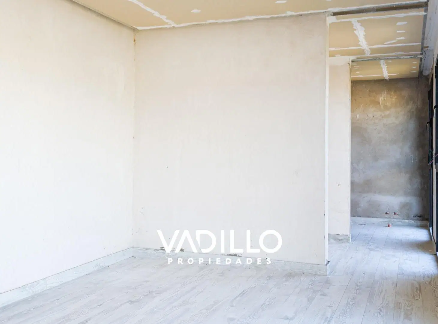 Casa Minimalista en Venta ! Club de Campo El Lauquen 8