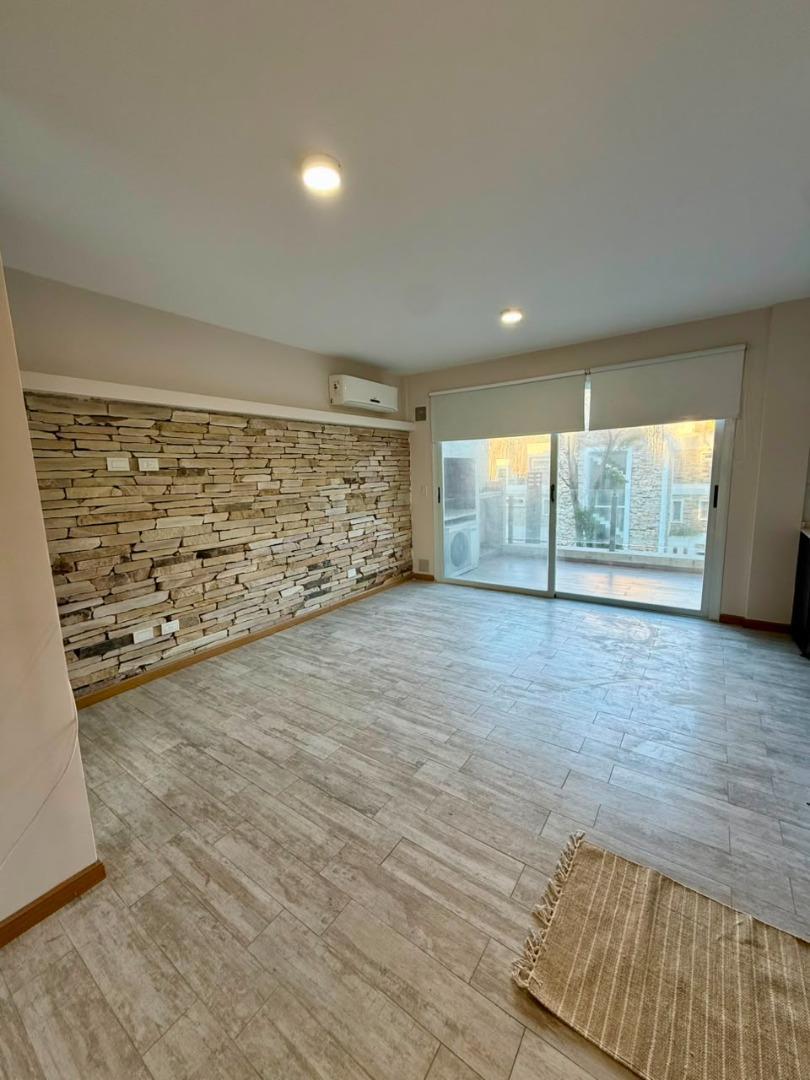 Depto. MONOAMBIENTE EN VENTA EN MAIN PARK CON COCHERA.
