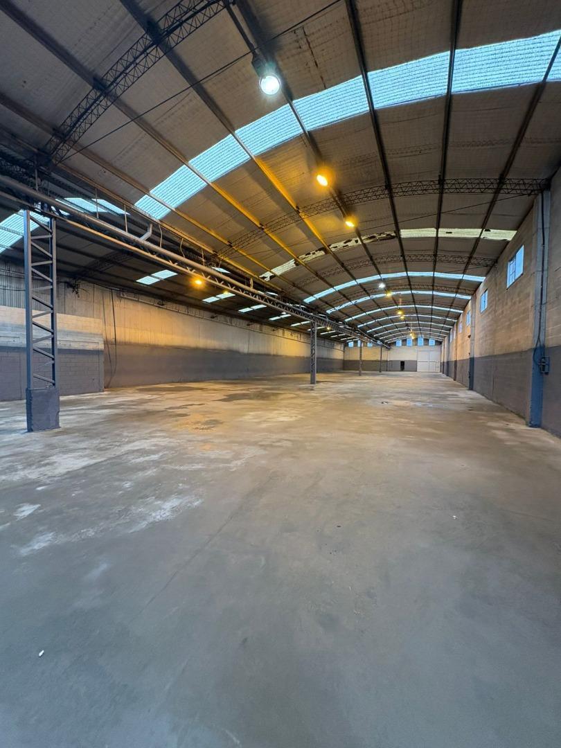 Foto de Alquiler Galpon 1.500m2 -Centro Logístico 9 de Abril, imagen 5