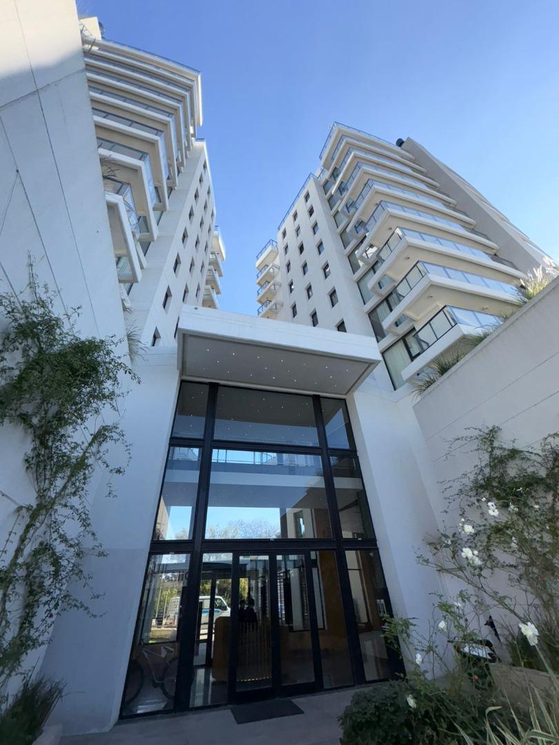 Foto de Departamento en Alquiler ! Edificio Vista Golf, imagen 1