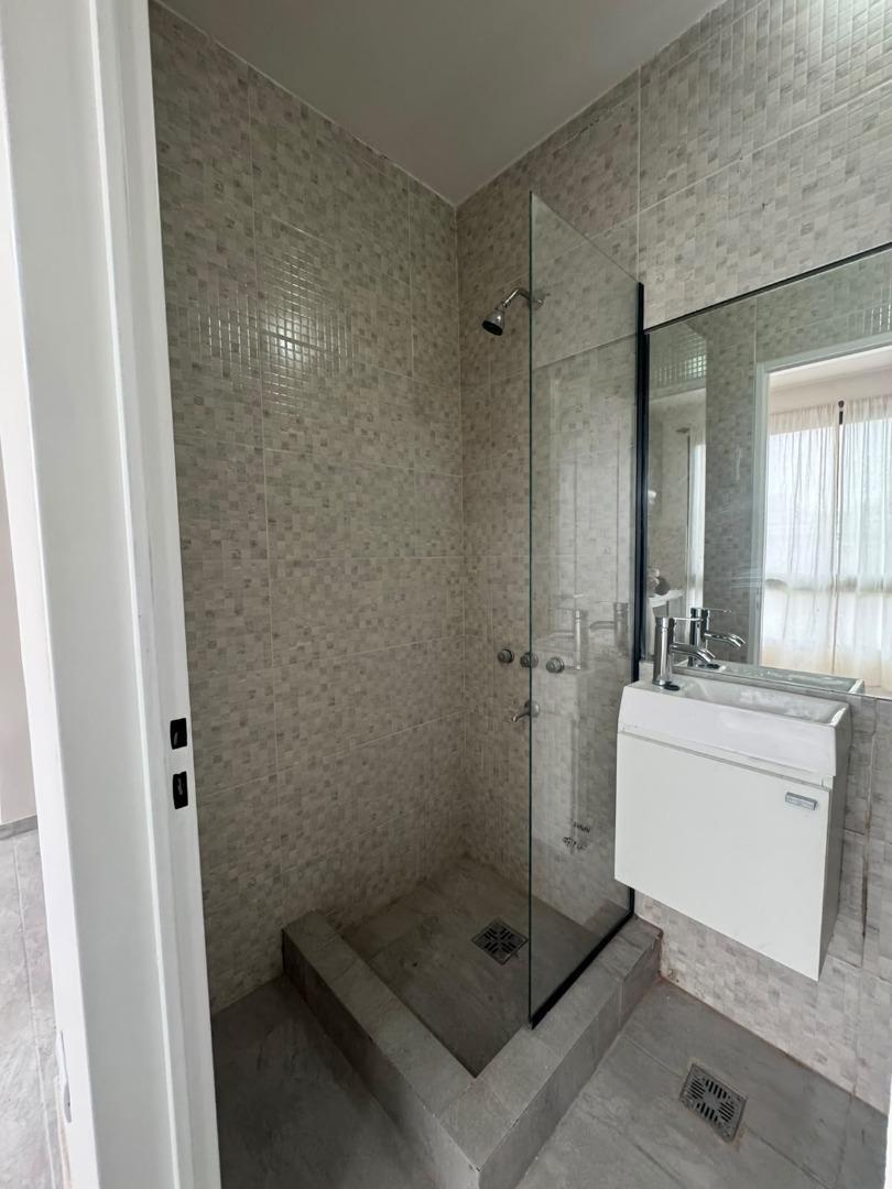 Foto de Departamento en Venta !! A 100 mts de Av Mariano Castex, imagen 4