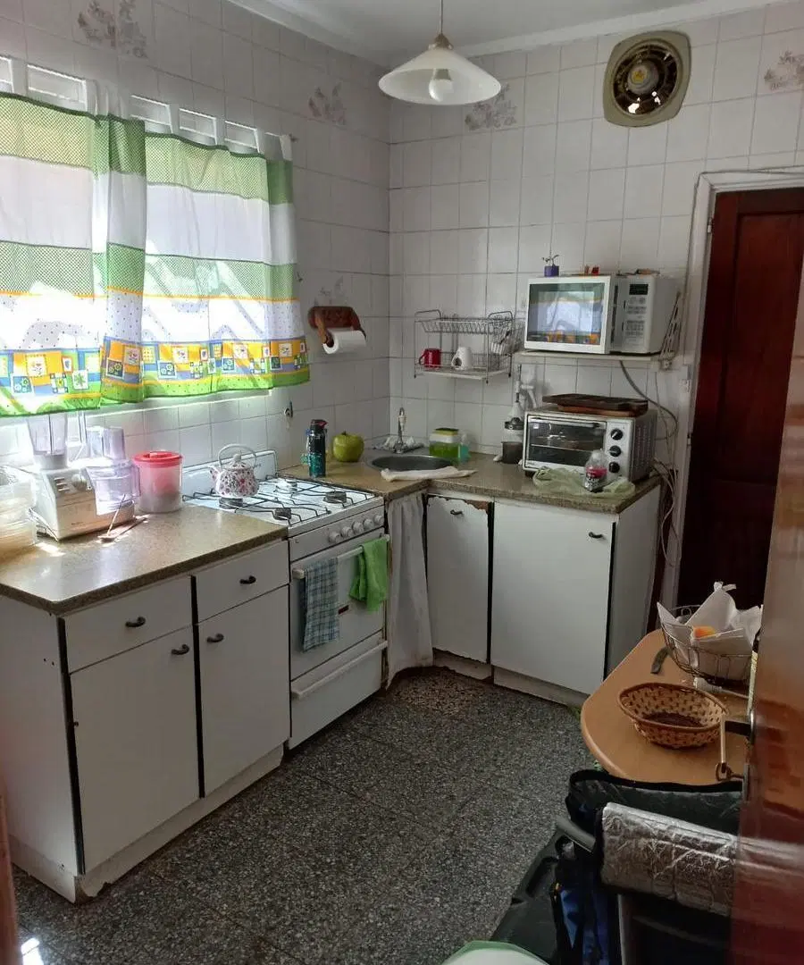 VENTA Casa 5 AMB en barrio Consitución 3