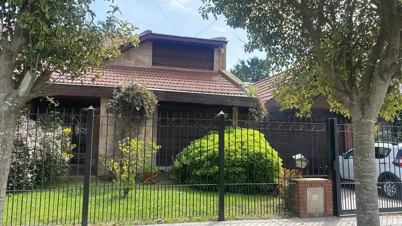 VENTA casa 5 AMB   dependencia 5