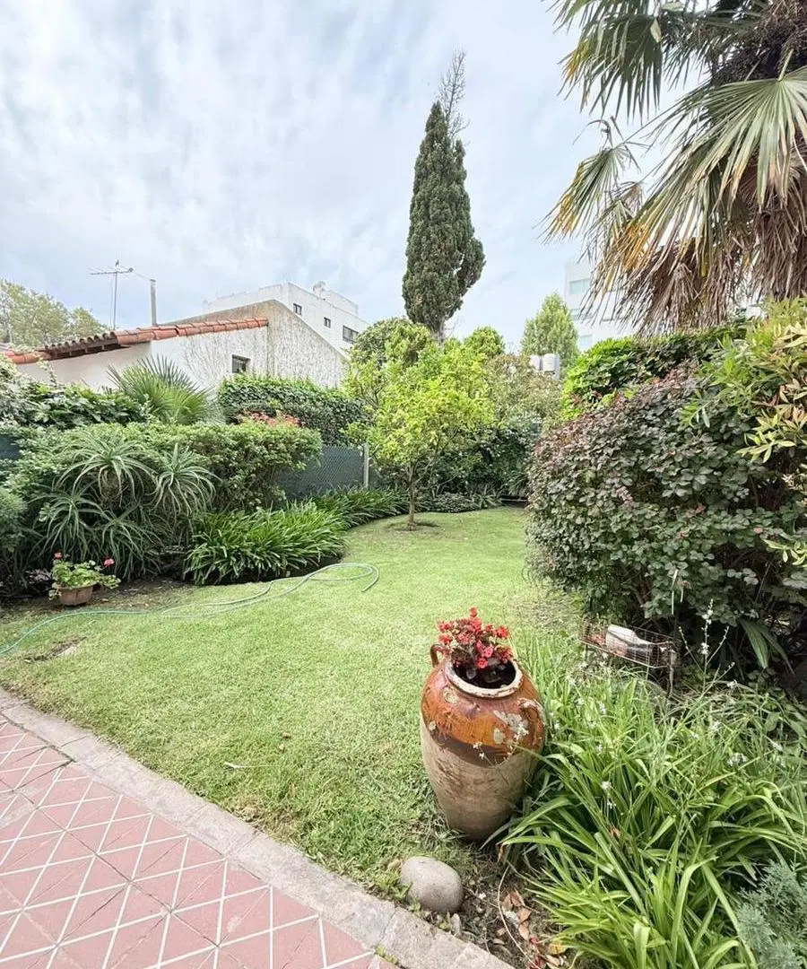 VENTA casa 3 AMB + depto monoambiente 5