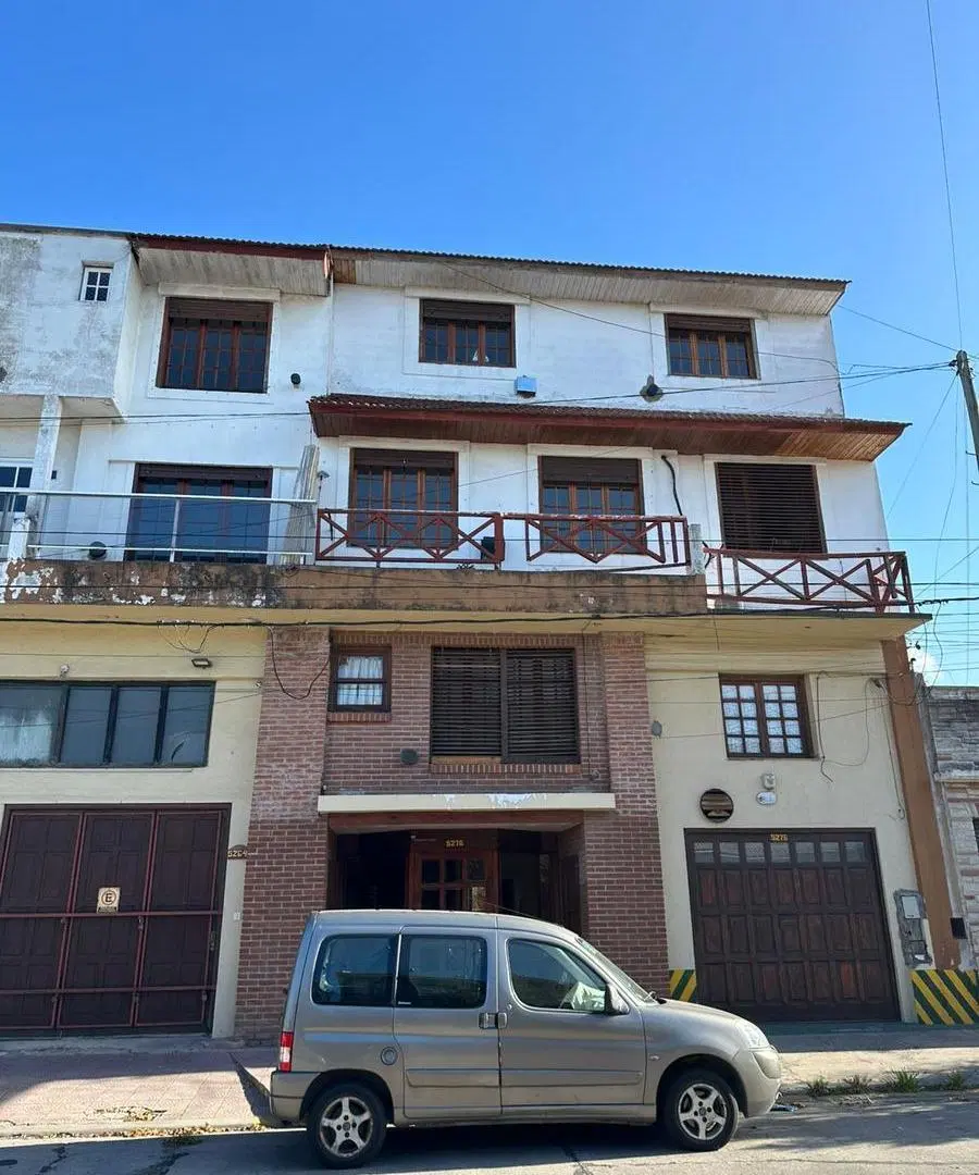 VENTA depto 3 AMB en dúplex al contrafrente 2