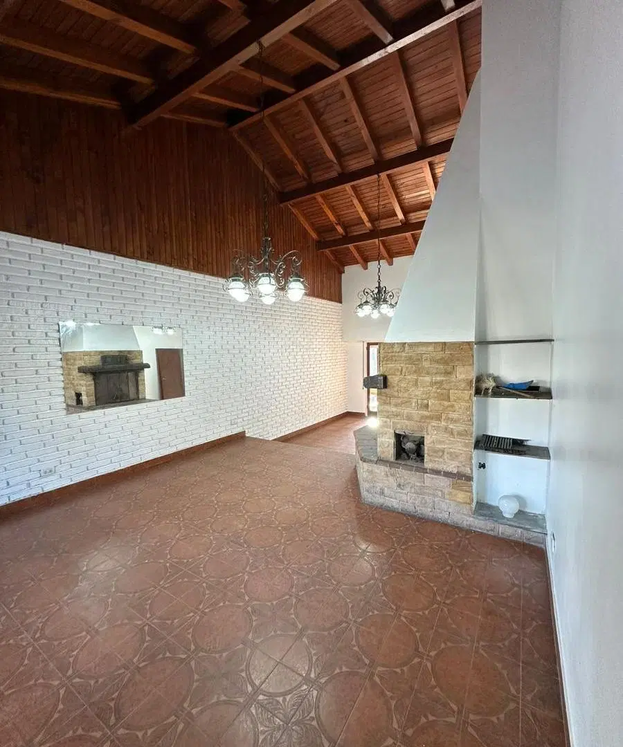 VENTA casa 4 AMB con garage amplio 2