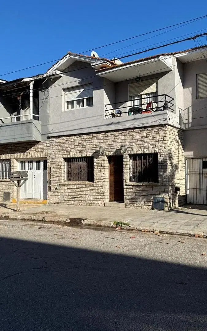 VENTA casa 3 AMB con patio y quincho 1