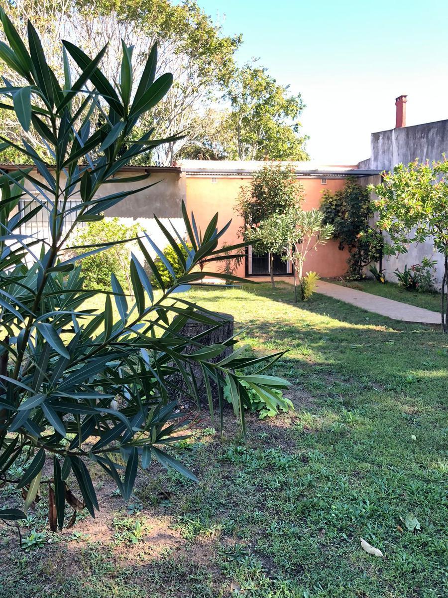 Casa en La Margarita y Libertador 5