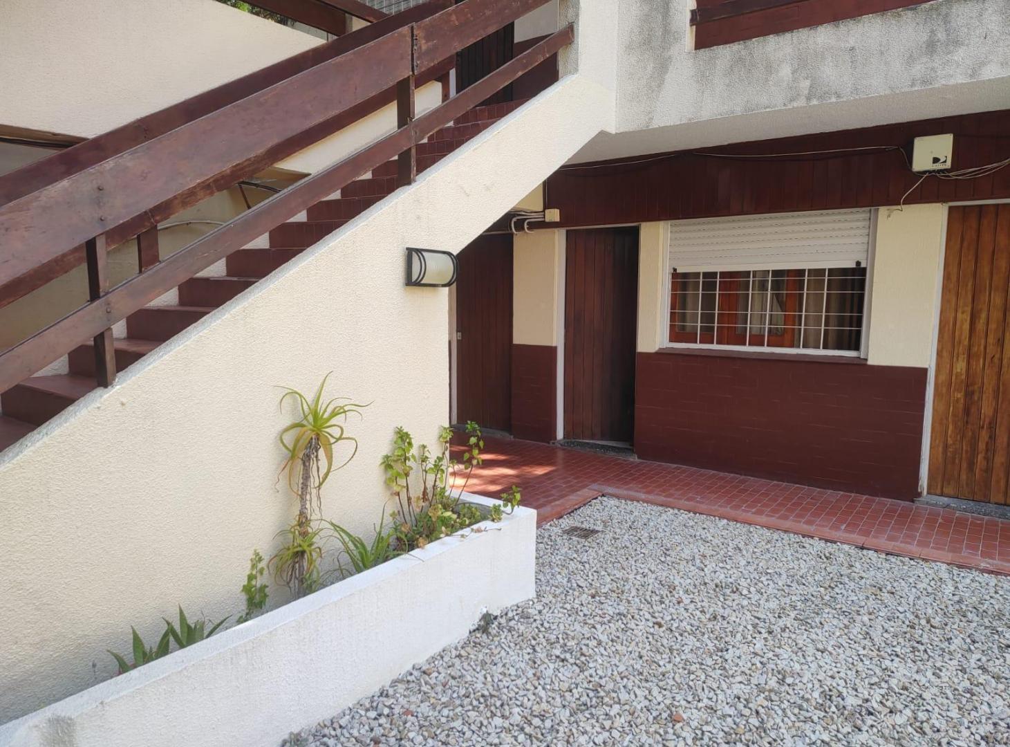 Departamento en Planta Baja con parrilla