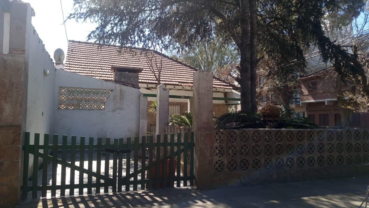 Foto de Casa sobre excelente esquina. De la Reducción y Catamarca, imagen 5