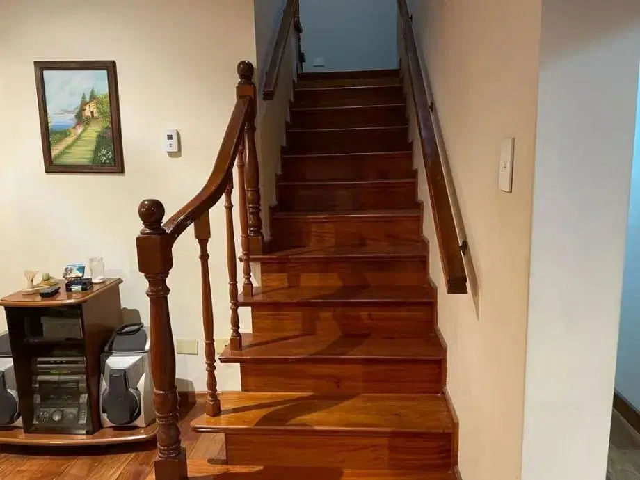 Casa En Venta En Villa Luzuriaga 8