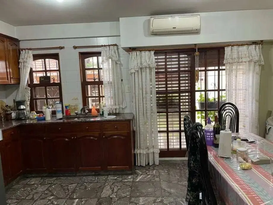 Casa En Venta En Villa Luzuriaga 2