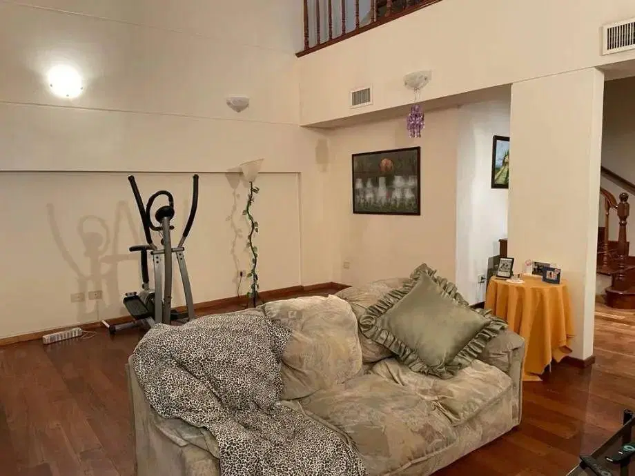 Casa En Venta En Villa Luzuriaga 5