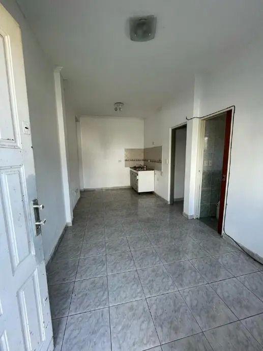 Foto de Departamento En Venta En Villa Luzuriaga, imagen 3