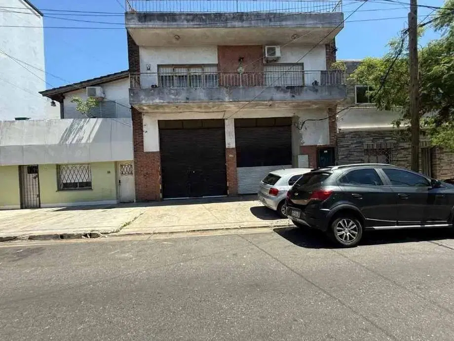 Galpon Con Vivienda En Venta En Lomas Del Mirador 3