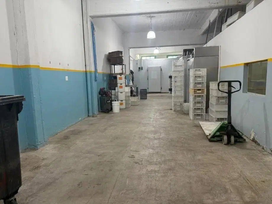 Galpon Con Vivienda En Venta En Lomas Del Mirador 5