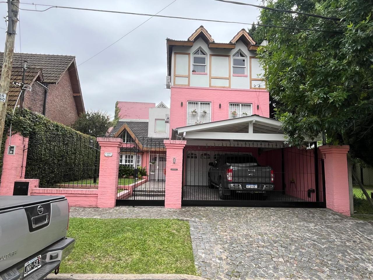 Casa 3 plantas 6 amb (Parque Quirno- Hurlingham)a mts AV.VERGARA