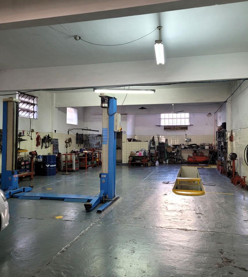 Se Vende Galpon a Media Cuadra de Bv. Galvez 5